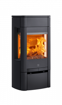 Liten peisovn lav vedovn i stramt design med frontglass og sideglass Scan 65-2 Low base sort